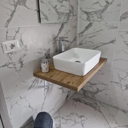 Eden لاميزيا تيرمي