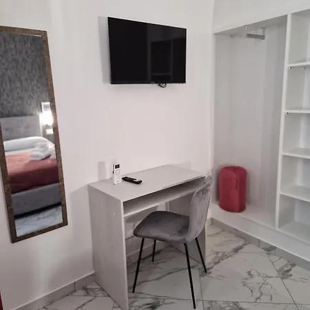 ゲストハウス Eden